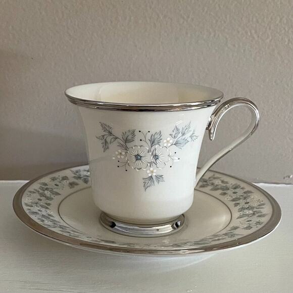 VTG Lenox China "Windsong" Teacup & Saucer, Blue, White, Floral, Silver - Picture 1 of 8